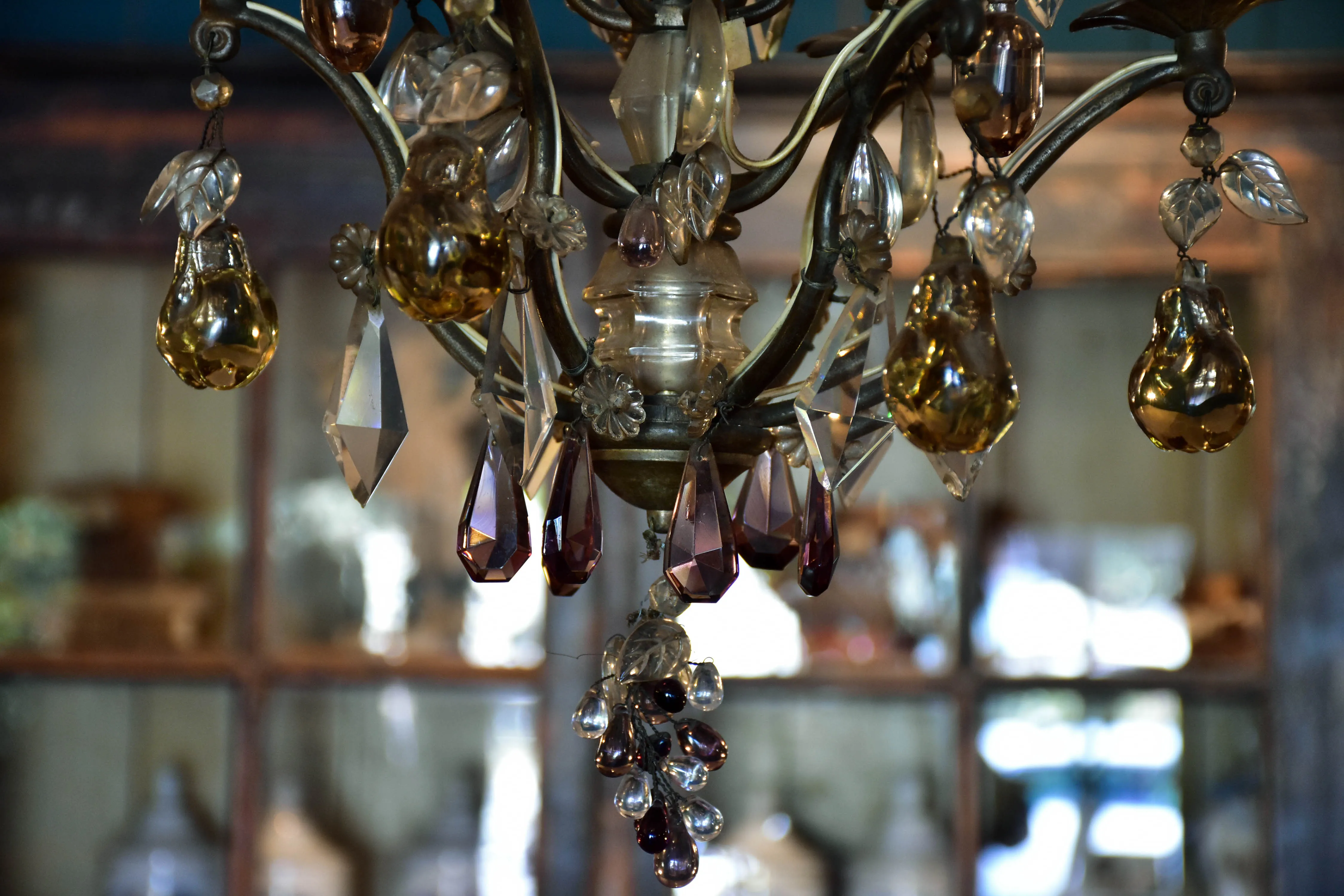 Antique Italian chandelier with Murano glass fruits