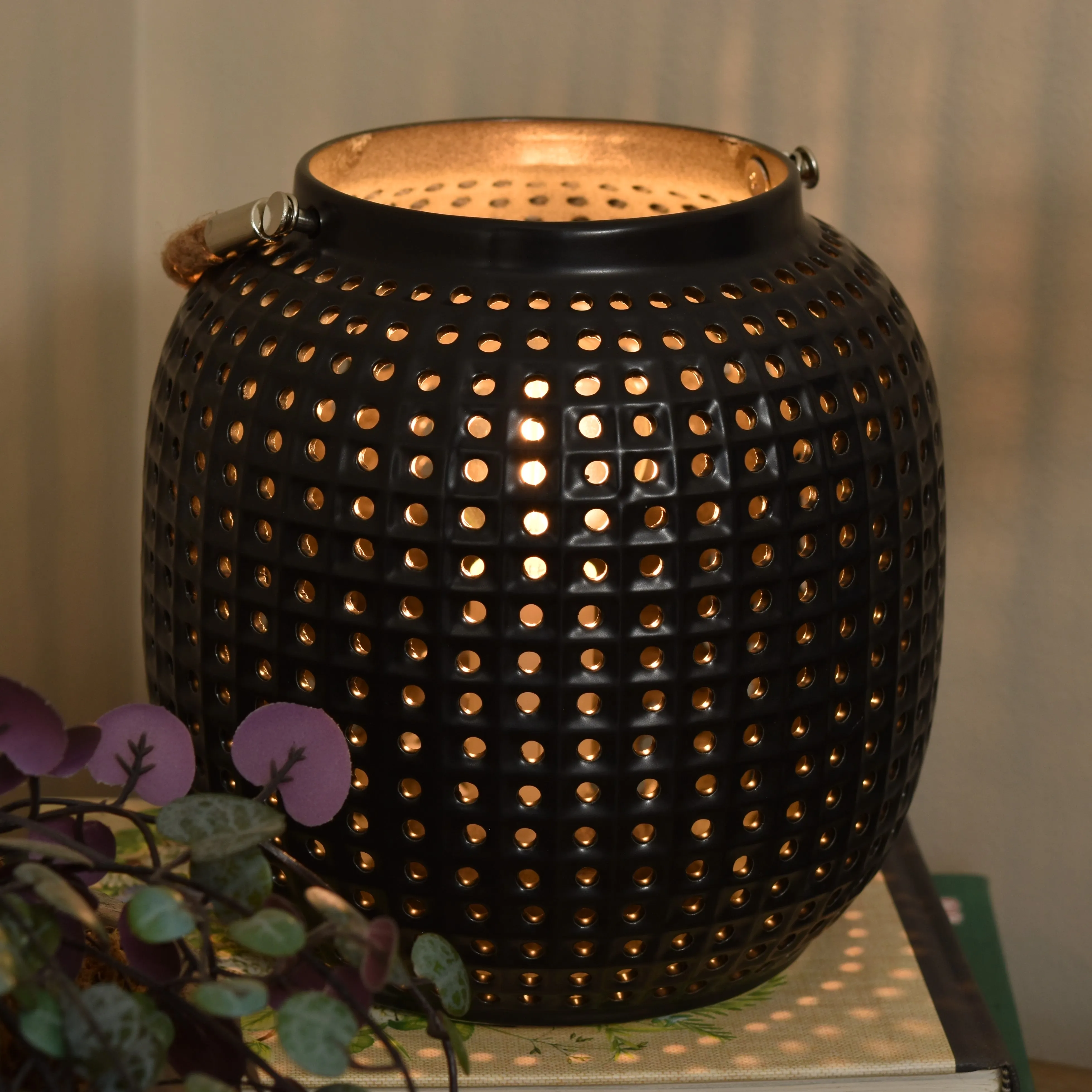 Ceramic Lantern Lamp - Black