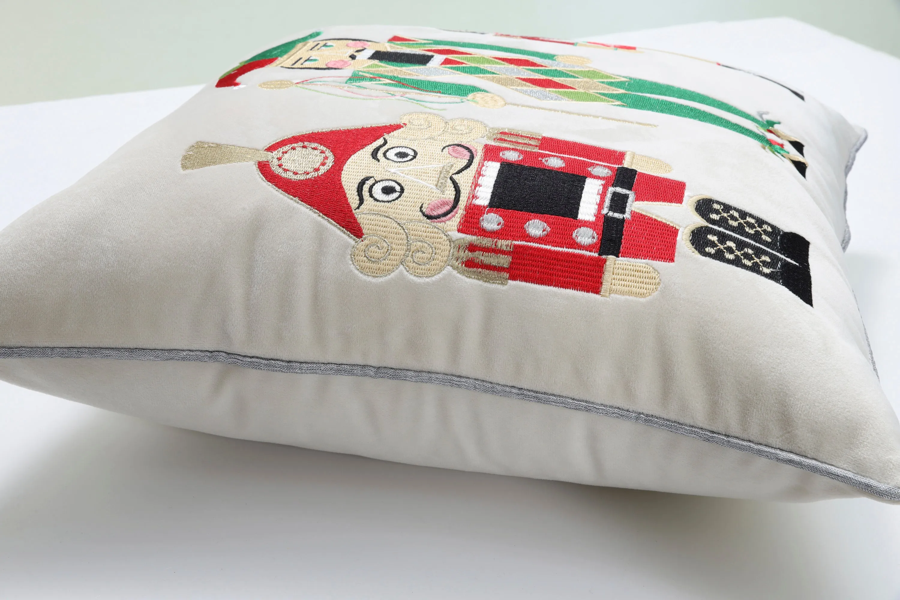 Indoor Christmas Velvet Nutcrackers Multi 17-inch Throw Pillow Cover