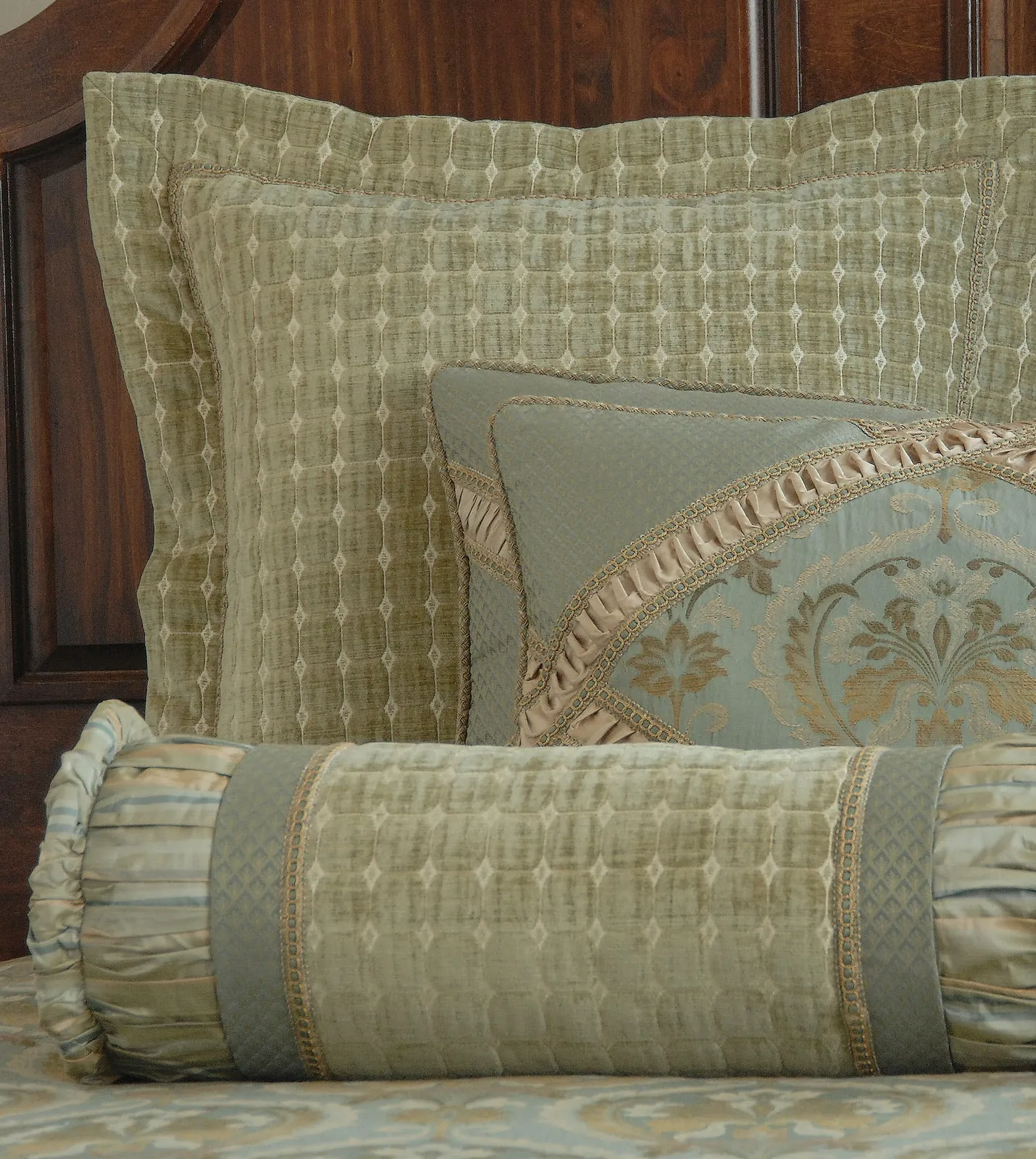 Jasmine Diamond Standard Sham 20x27