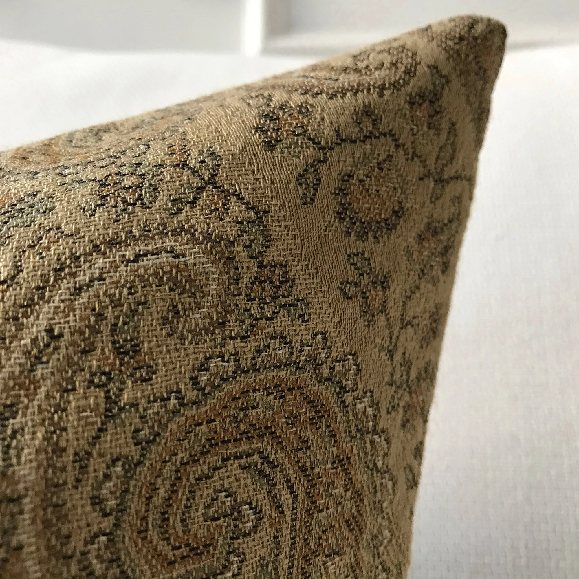 Paisley Striped Traditional Lumbar Pillow Cover 15x26