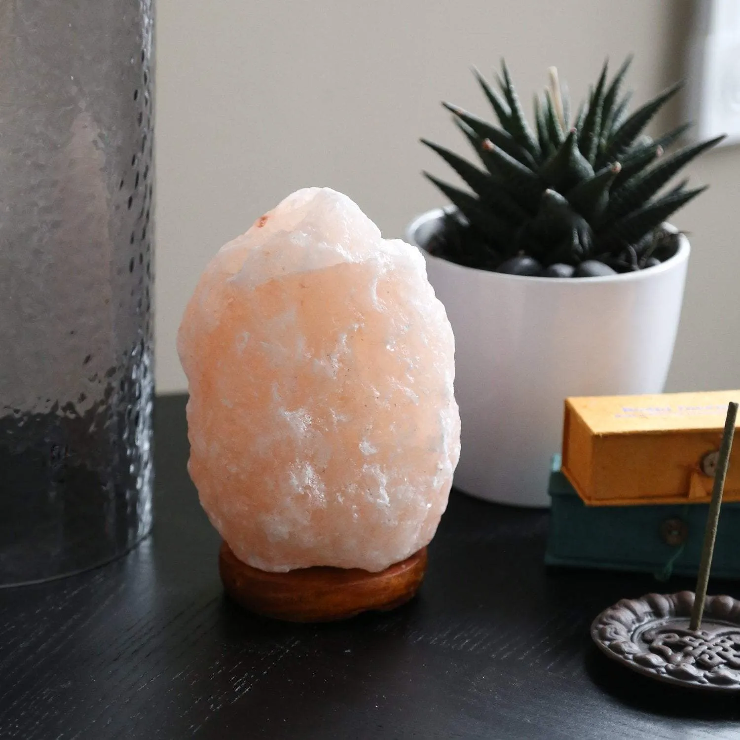 Tranquil Himalayan Salt Lamp