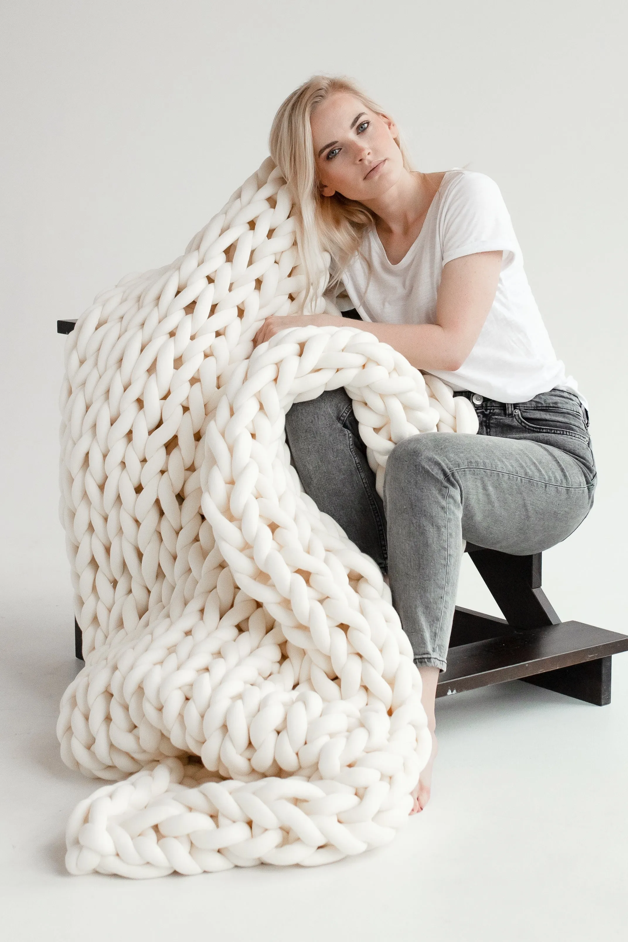 Tube yarn blanket, Single/Twin blanket 60”x80” (150x200 cm)