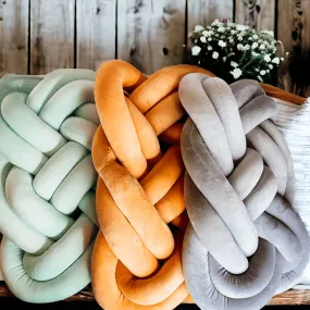 XL Knot Pillow